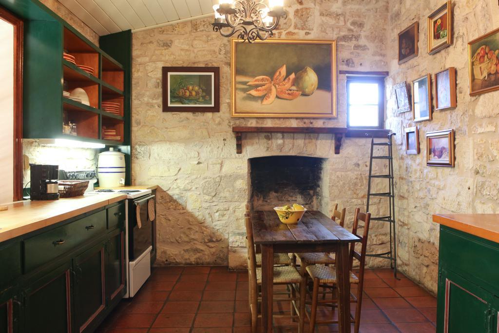 Bed and Breakfast Hoffman Haus Фредериксберг Экстерьер фото